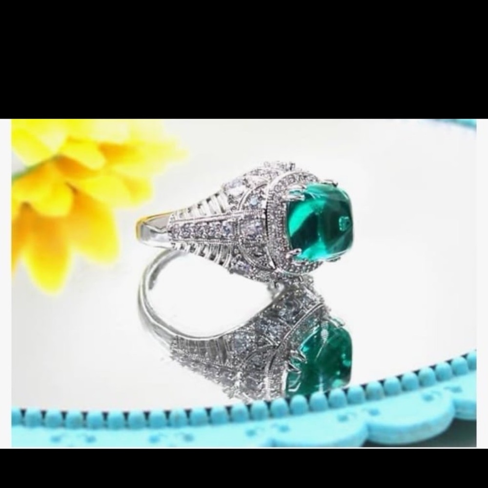 Unique Pyramid Shaped Emerald Statement Adjustabl… - image 7